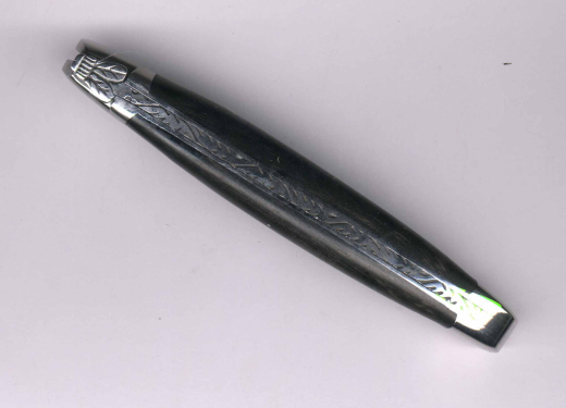 Forge de Laguiole Klappmesser einteilig Ebenholz Stahlbacken XC-75 Kohlenstoffstahlklinge