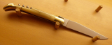 Forge de Laguiole Klappmesser zweiteilig helles Horn hochglanz poliert Messingbacken 00004003